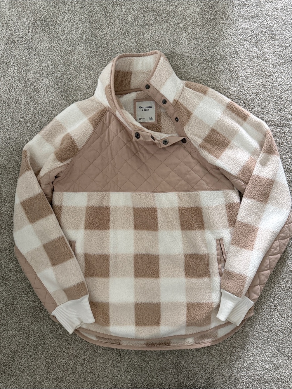 Abercrombie & Fitch Women’s Cream and Tan Plaid Pullover